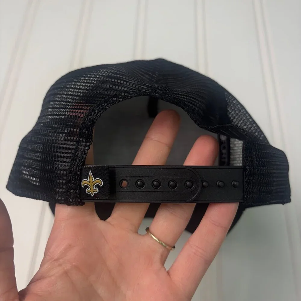 Women's New Era Black New Orleans Saints McGee Trucker 9FORTY Adjustable Hat - Picture 4 of 9